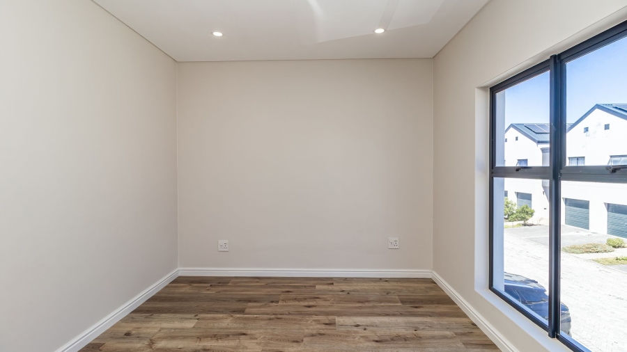 To Let 3 Bedroom Property for Rent in Sandown Western Cape
